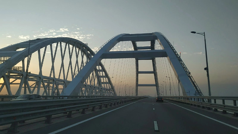 Крымский мост: едем в Крым