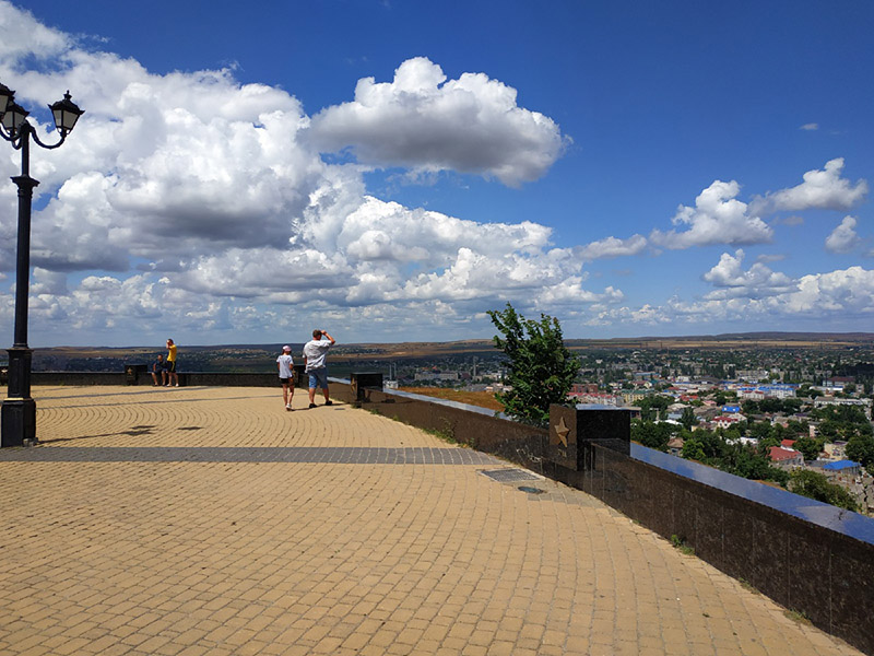 Новые камеры установят около памятников в Керчи